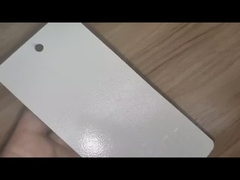 Επικάλυψη με λευκή σκόνη για την κάλυψη ελαττωμάτων και ατέλειων